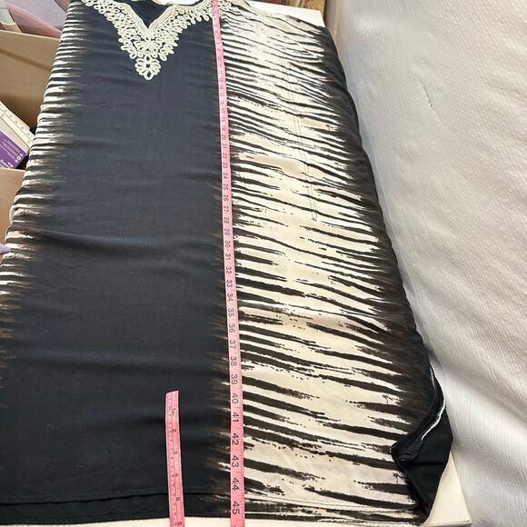 Soft Surroundings Kaftan Dress Size S/M Black White Embroidered Collar Maxi - Picture 9 of 10